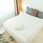 Romanian Atheneum Apartament Bucureşti