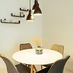 Romanian Atheneum Apartament Bucureşti