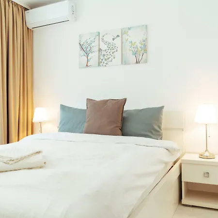 Romanian Atheneum Apartment *