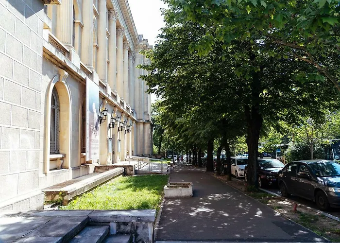 Romanian Atheneum Apartament Bucureşti