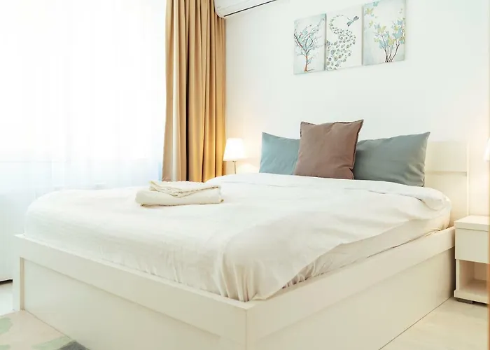 Romanian Atheneum Apartament